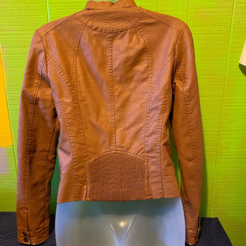 Well-loved chestnut jacket S - Picture 2 of 11